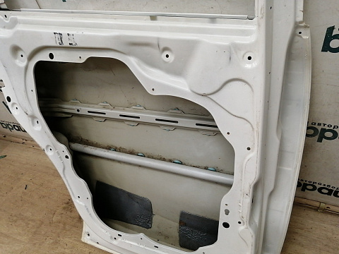 Фотография детали AA043060; Дверь задняя левая (77003-C5000) для Kia Sorento/БУ; Оригинал; Р3, Под восстановление; . Фото номер 19