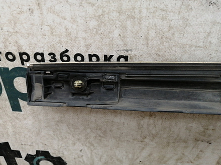 AA032079; Накладка на дверь передняя правая, молдинг (75071-50050) для Lexus LS/БУ; Оригинал; Р1, Мелкий дефект; 