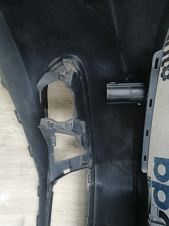 AA045974; Бампер передний; без паркт.; под омыват. (5K0807221) для Volkswagen Golf/БУ; Оригинал; Р1, Мелкий дефект; 