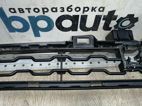 Фотография детали AA045109; Решетка переднего бампера верхняя, М-пакет; под камер. (51118060891) для BMW Х6 II (F16) (2014-2019)/БУ; Оригинал; Р1, Мелкий дефект; . Фото номер 5