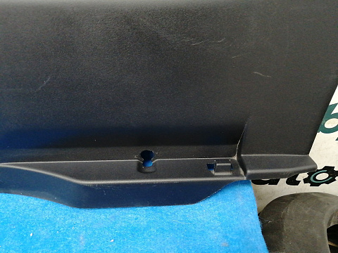 Фотография детали AA028044; Накладка задней панели (7240A032) для Mitsubishi Lancer/БУ; Оригинал; Р0, Хорошее; . Фото номер 5