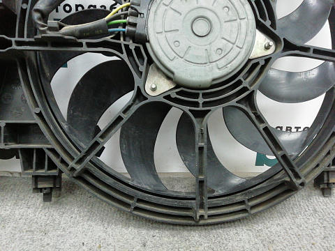 Фотография детали AA007200; Диффузор радиатора v2.5 (21481-JN20A) для Nissan/БУ; Оригинал; Р0, Хорошее; . Фото номер 11