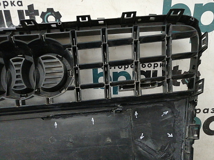 AA028306; Решётка радиатора (4L0 853 651 F) для Audi Q7 I (2005-2010)/БУ; Оригинал; Р2, Удовлетворительное; 
