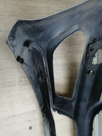 Фотография детали AA046197; Бампер передний AMG; под паркт.; под омыват. (A1178850825) для Mercedes-Benz CLA-klasse I (C117, X117) (2013-2016)/БУ; Оригинал; Р1, Мелкий дефект; . Фото номер 22