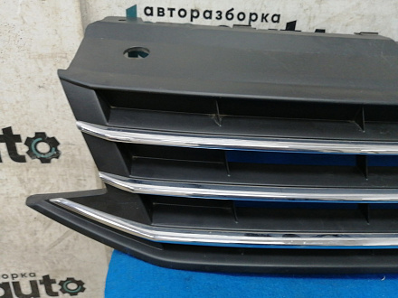 AA028220; Решетка радиатора (6RU853653B) для Volkswagen Polo V рест. Sedan (2015-2020)/БУ; Оригинал; Р2, Удовлетворительное; 
