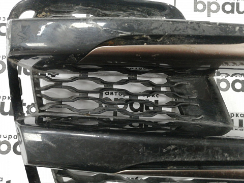 Фотография детали AA045547; Решетка переднего бампера левая (J8A2-17E852-AB) для Land Rover Range Rover Velar L560 (2017 - 2023)/БУ; Оригинал; Р1, Мелкий дефект; . Фото номер 6