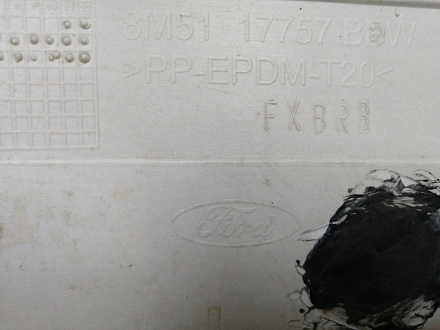 BA000082; Бампер передний; без паркт.; без омыват. (8M51-17757-AW) для Ford Focus/БУ; Оригинал; Р1, Мелкий дефект; 