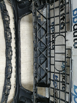 AA045529; Бампер передний; под паркт.; под омыват. (4L0 807 437 H) для Audi Q7 I рест. (2010-2015)/БУ; Оригинал; Р1, Мелкий дефект; 