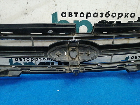 Фотография детали AA028318; Решетка радиатора (BS71-8200-A) для Ford Mondeo/БУ; Оригинал; Р2, Удовлетворительное; . Фото номер 11
