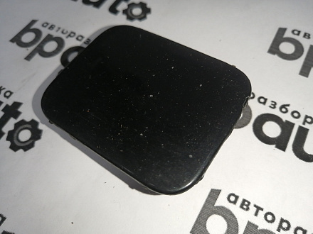 AA045310; Заглушка буксир.крюка переднего бампера (51117184707) для BMW 5 серия Е60 Е61/БУ; Оригинал; Р1, Мелкий дефект; 