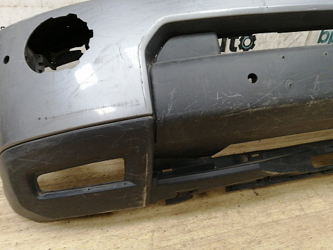 Фотография детали AA031631; Бампер передний, под ПТФ; под паркт.; под омыват. (AH22-17F003-AB) для Land Rover Discovery IV (2009 - 2013)/БУ; Оригинал; Р1, Мелкий дефект; . Фото номер 5