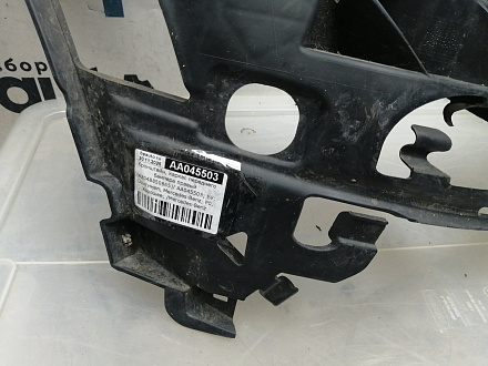 AA045503; Кронштейн, каркас переднего бампера правый (A2048850865) для Mercedes-Benz C-klasse III (W204) (2006-2011)/БУ; Оригинал; Р0, Хорошее; 