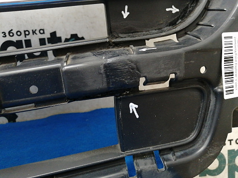 Фотография детали AA028229; Решетка радиатора (FB5Z-8200-GA) для Ford Explorer V рест. (2015-2018)/БУ; Оригинал; Р2, Удовлетворительное; . Фото номер 6