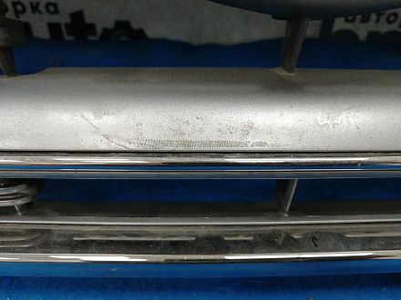AA033276; Решетка радиатора (53101-60480) для Toyota Land Cruiser 200 (2008 — 2012)/БУ; Оригинал; Р2, Удовлетворительное; 
