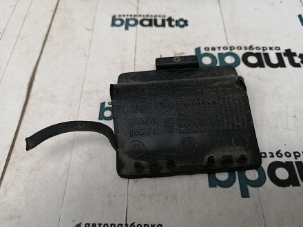 AA028580; Заглушка буксир. крюка заднего бампера (51127184784) для BMW 5 серия VI Sedan (F10) (2009-2013)/БУ; Оригинал; Р1, Мелкий дефект; 