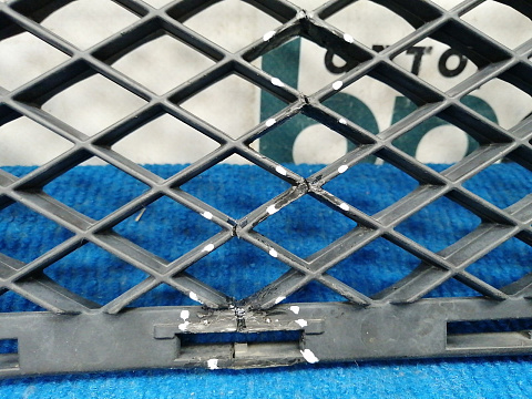 Фотография детали AA037769; Решетка переднего бампера (A2128850523) для Mercedes-Benz E-klasse W212 S212/БУ; Оригинал; Р1, Мелкий дефект; . Фото номер 11
