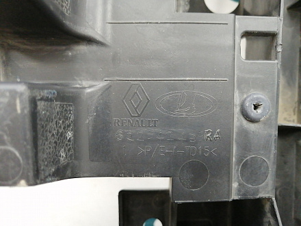 AA030551; Решетка переднего бампера (622542439R) для Renault Logan II (2013-2018)/БУ; Оригинал; Р1, Мелкий дефект; 