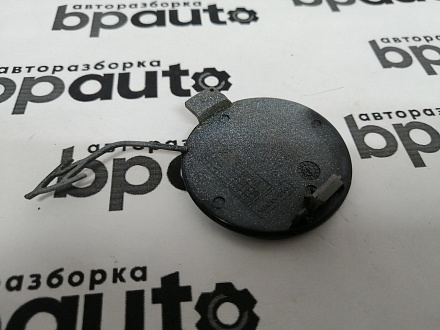 AA045652; Заглушка буксир. крюка переднего бампера (8T0 807 241 C) для Audi A5/БУ; Оригинал; Р0, Хорошее; 