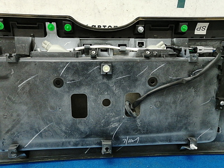 AA031417; Накладка крышки багажника (76801-60461) для Toyota Land Cruiser Prado/БУ; Оригинал; Р0, Хорошее; (070) Белый перламутр 3х. сл.