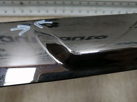 Фотография детали AA043997; Молдинг на решетку радиатора нижний (53122-78010) для Lexus NX рест. (2017-2021)/БУ; Оригинал; Р1, Мелкий дефект; . Фото номер 17