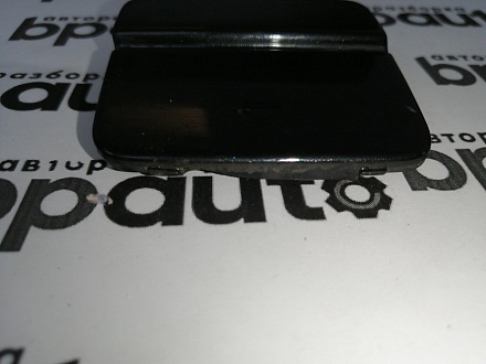 AA045024; Заглушка буксир. крюка заднего бампера (51127033711) для BMW 5 серия V Sedan (Е60) (2002-2007)/БУ; Оригинал; Р1, Мелкий дефект; 