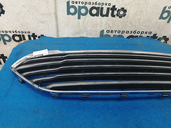 Решетка радиатора Форд Fiesta VI Hatchback рест. 2013-2019, б/у, фото 8
