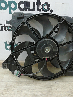 AA003190; Диффузор радиатора (Z60215025E) для Mazda 3 BK/Нов с деф; Неоригинал; Р0, Хорошее; 