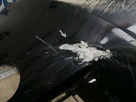 AA045305; Бампер передний; без паркт.; под омыват. (13288286) для Opel Insignia/БУ; Оригинал; Р1, Мелкий дефект; 