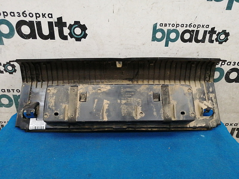 Фотография детали AA036208; Накладка задней панели (1K5863485) для Volkswagen Jetta V (2005- 2010)/БУ; Оригинал; Р1, Мелкий дефект; . Фото номер 8
