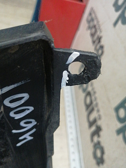 AA046001; Юбка переднего бампера (52129-0E010) для Toyota Highlander III (2014 — 2016)/БУ; Оригинал; Р1, Мелкий дефект; 