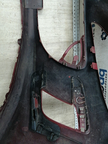 Фотография детали AA045937; Бампер передний; без паркт.; без омыват. (9680484677) для Peugeot 308 I (2008-2011)/БУ; Оригинал; Р2, Удовлетворительное; . Фото номер 24