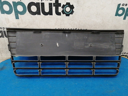 AA032234; Решетка переднего бампера центральная, матовая (BM51-17K945-A) для Ford Focus/БУ; Оригинал; Р0, Хорошее; 