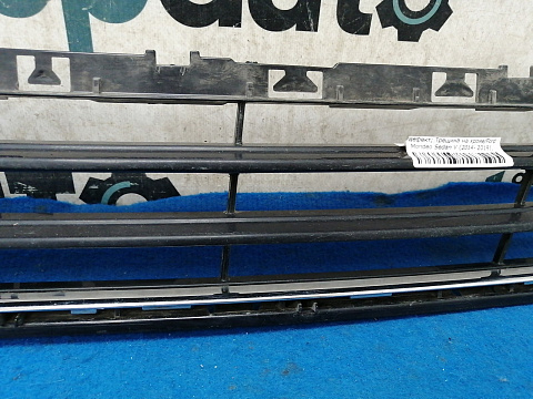 Фотография детали AA032261; Решетка переднего бампера (DS73-17B968-K) для Ford Mondeo/БУ; Оригинал; Р1, Мелкий дефект; . Фото номер 4