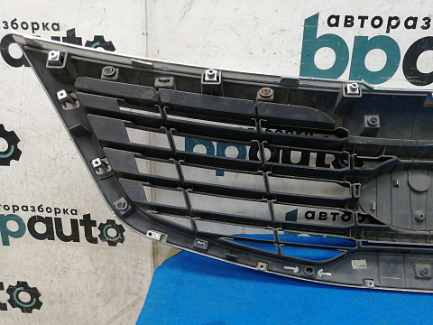 Фотография детали AA028770; Решетка радиатора (86350-3U000) для Kia Sportage III (2010 - 2014)/БУ; Оригинал; Р2, Удовлетворительное; . Фото номер 12