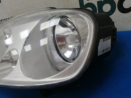 AA025032; Фара галоген левая (2K0941005B) для Volkswagen Touran I (2003-2006)/БУ; Оригинал; Р2, Удовлетворительное; 