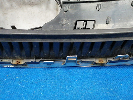AA022440; Решетка радиатора (53101-48270) для Lexus RX III (450h) (2009 — 2012)/БУ; Оригинал; Р1, Мелкий дефект; 