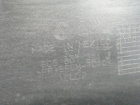 Фотография детали AA046031; Бампер задний; под паркт. (5С5807421J) для Volkswagen Beetle II (A5) (2011-2019)/БУ; Оригинал; Р1, Мелкий дефект; . Фото номер 20