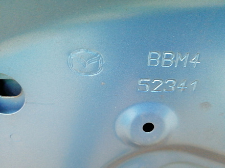 AA037017; Капот (BBY45231XC) для Mazda 3 BL/БУ; Оригинал; Р1, Мелкий дефект; 