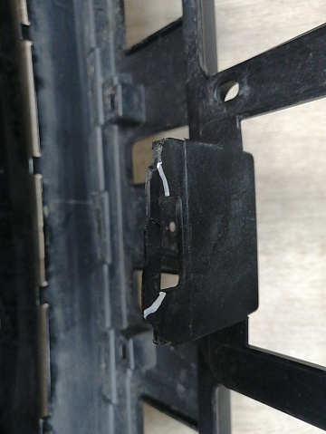 Фотография детали AA045874; Бампер передний; под паркт.; без омыват. (H56A2804006AA) для Voyah Dream I (2021-2026)/БУ; Оригинал; Р2, Удовлетворительное; . Фото номер 25