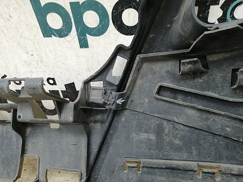 Фотография детали AA024646; Бампер передний; без паркт.; под омыват. (3C0807221A) для Volkswagen Passat/БУ; Оригинал; Р1, Мелкий дефект; . Фото номер 14