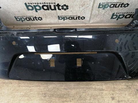 Фотография детали AA034442; Бампер задний; под паркт. (BHE8-50221) для Mazda 3 II (BL) рест. HB (2011-2013)/БУ; Оригинал; Р2, Удовлетворительное; . Фото номер 4