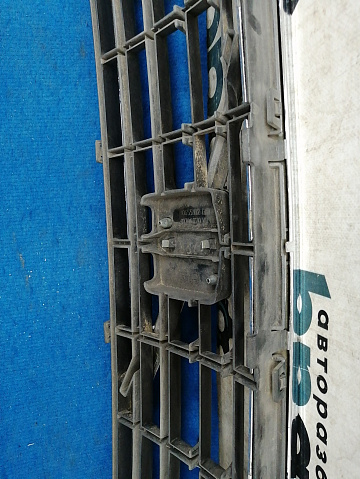 Фотография детали AA032282; Решетка радиатора (30655102) для Volvo S80 II (2006-2010)/БУ; Оригинал; Р1, Мелкий дефект; . Фото номер 18