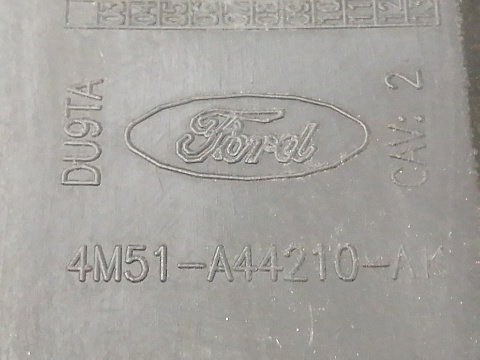 Фотография детали AA036216; Спойлер крышки багажника (4M51-A44210-AK) для Ford Focus/БУ; Оригинал; Р1, Мелкий дефект; . Фото номер 10