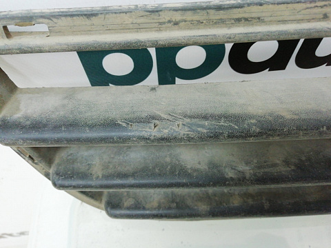 Фотография детали AA000304; Решетка переднего бампера (95568078) для Daewoo Matiz рест. (2001 - 2015)/БУ; Оригинал; Р0, Хорошее; . Фото номер 4