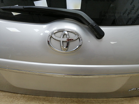 Фотография детали AA010645; Крышка багажника (67005-12B80) для Toyota Auris I рест. (2010- 2013)/БУ; Оригинал; Р0, Хорошее; (1F7) Серебро металик. Фото номер 9