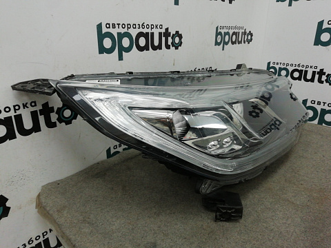 Фотография детали AA008449; Фара правая ксенон (33101T1WR01) для Honda CR-V IV рест. (2015-2018)/БУ; Оригинал; Р1, Мелкий дефект; . Фото номер 2
