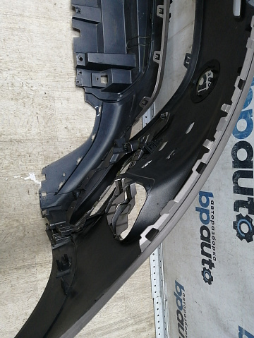 Фотография детали AA045883; Бампер передний, R-DYNAMIC; под паркт.; без омыват. (K8D2-17F775-BB) для Land Rover Range Rover Evoque II (2019- 2023)/БУ; Оригинал; Р1, Мелкий дефект; . Фото номер 8