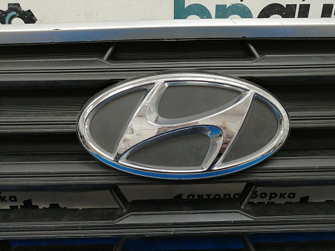 Фотография детали AA039455; Решетка радиатора (86350-BW000) для Hyundai Creta II (2021-н.в.)/БУ; Оригинал; Р2, Удовлетворительное; . Фото номер 4
