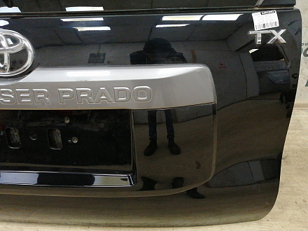 AA033663; Крышка багажника (67005-60L30) для Toyota Land Cruiser Prado/БУ; Оригинал; Р0, Хорошее; (218) Черный перламутр