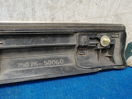 AA032088; Накладка на дверь задняя левая, молдинг Long (75076-50060) для Lexus LS/БУ; Оригинал; Р1, Мелкий дефект; 